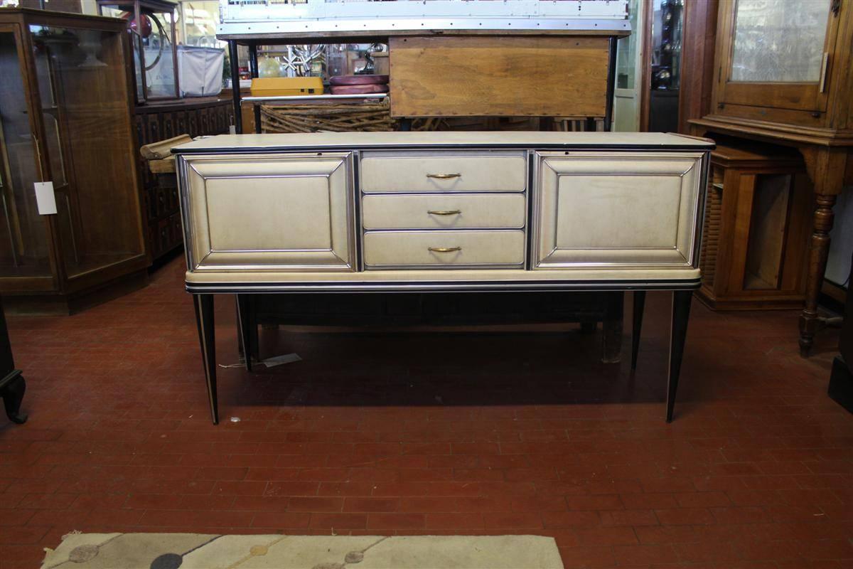 Lovely Italian white leather sideboard cabinet from 1950s in perfect condition!