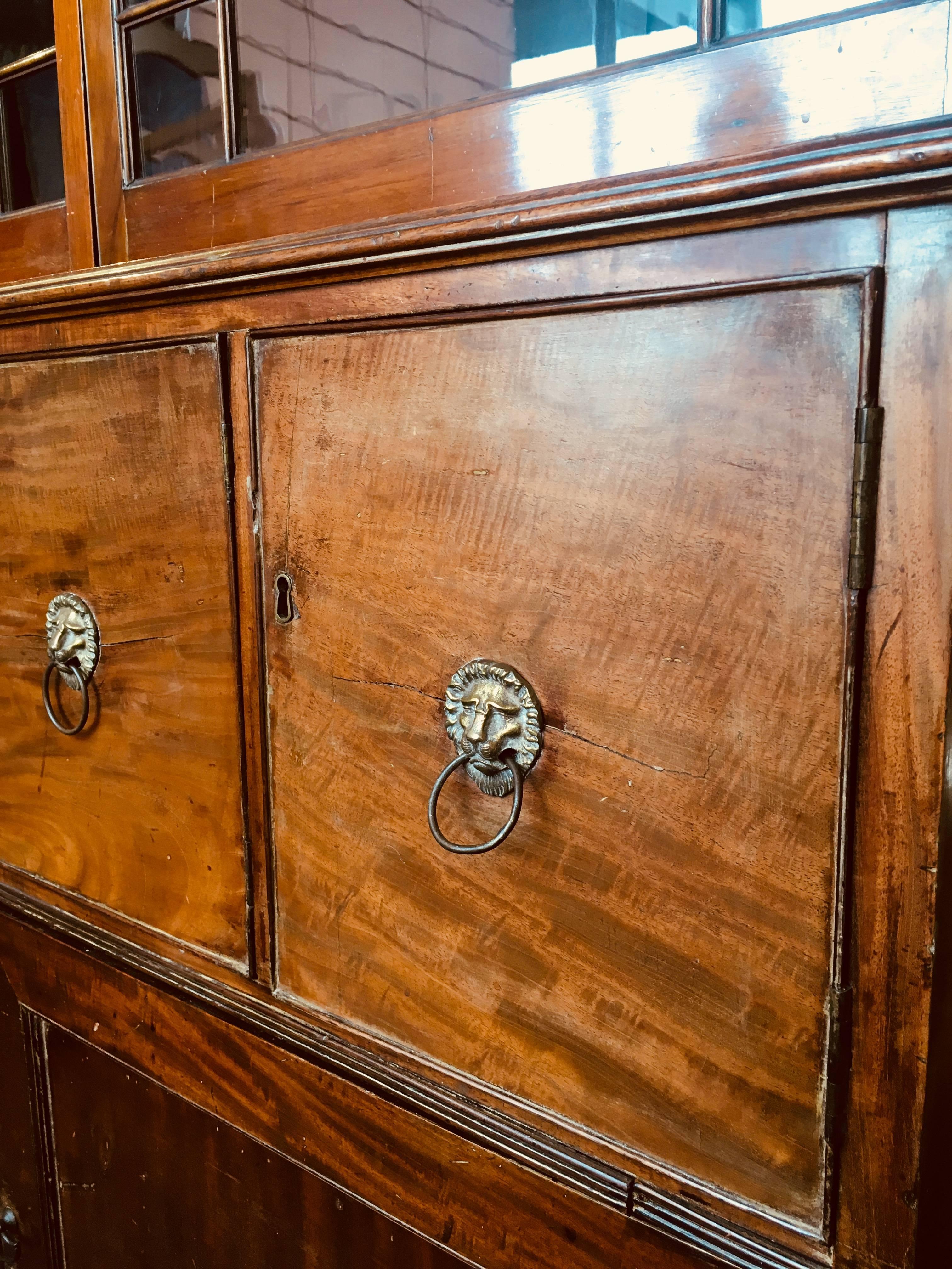 George III 19th Century English Mahogany Breakfront Bookcase Cabinet, circa 1885 For Sale