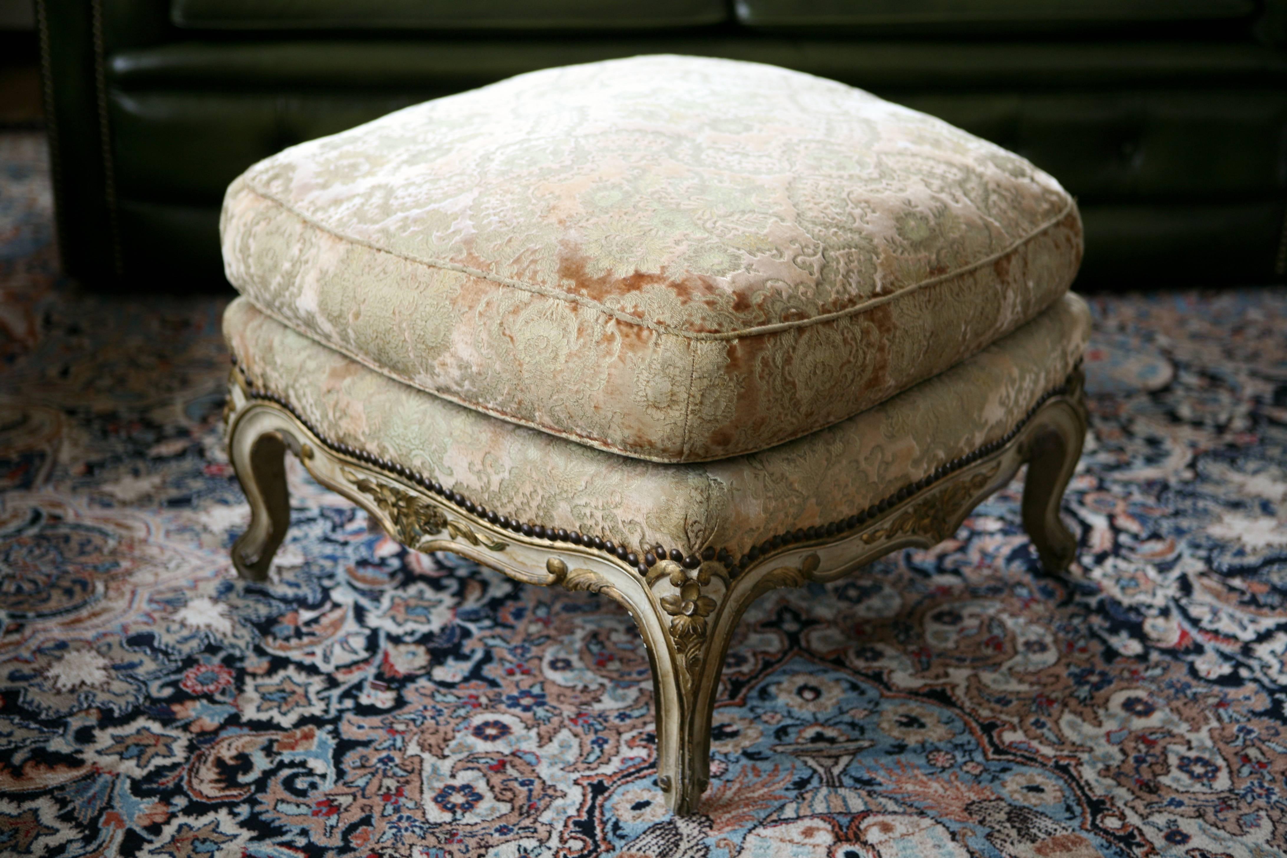 19th Century, French Louis XV Style Carved and Painted Wood Tabouret In Good Condition In Sofia, BG