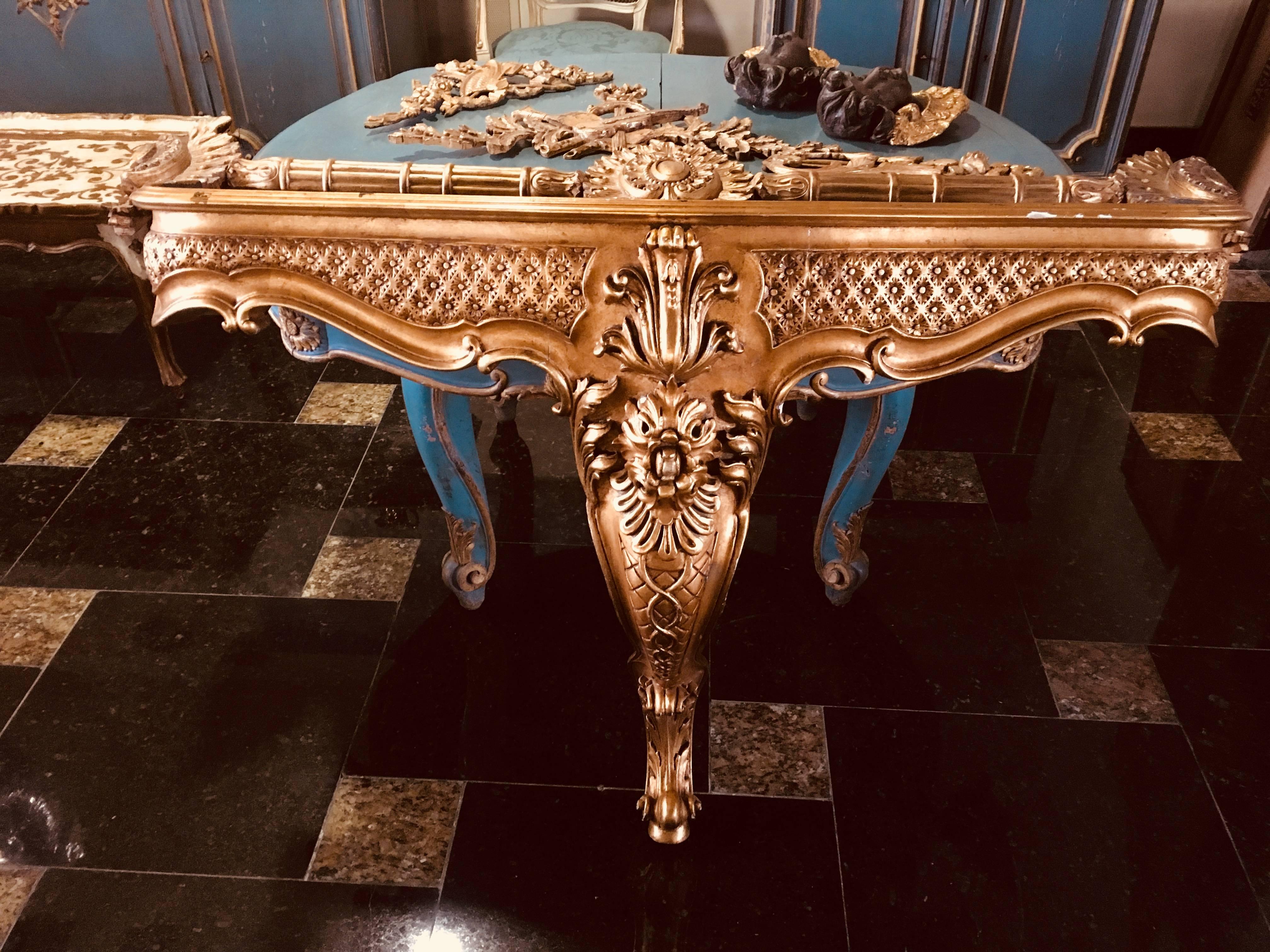 19th Century Giltwood Marble-Top Console Table In Excellent Condition For Sale In Sofia, BG