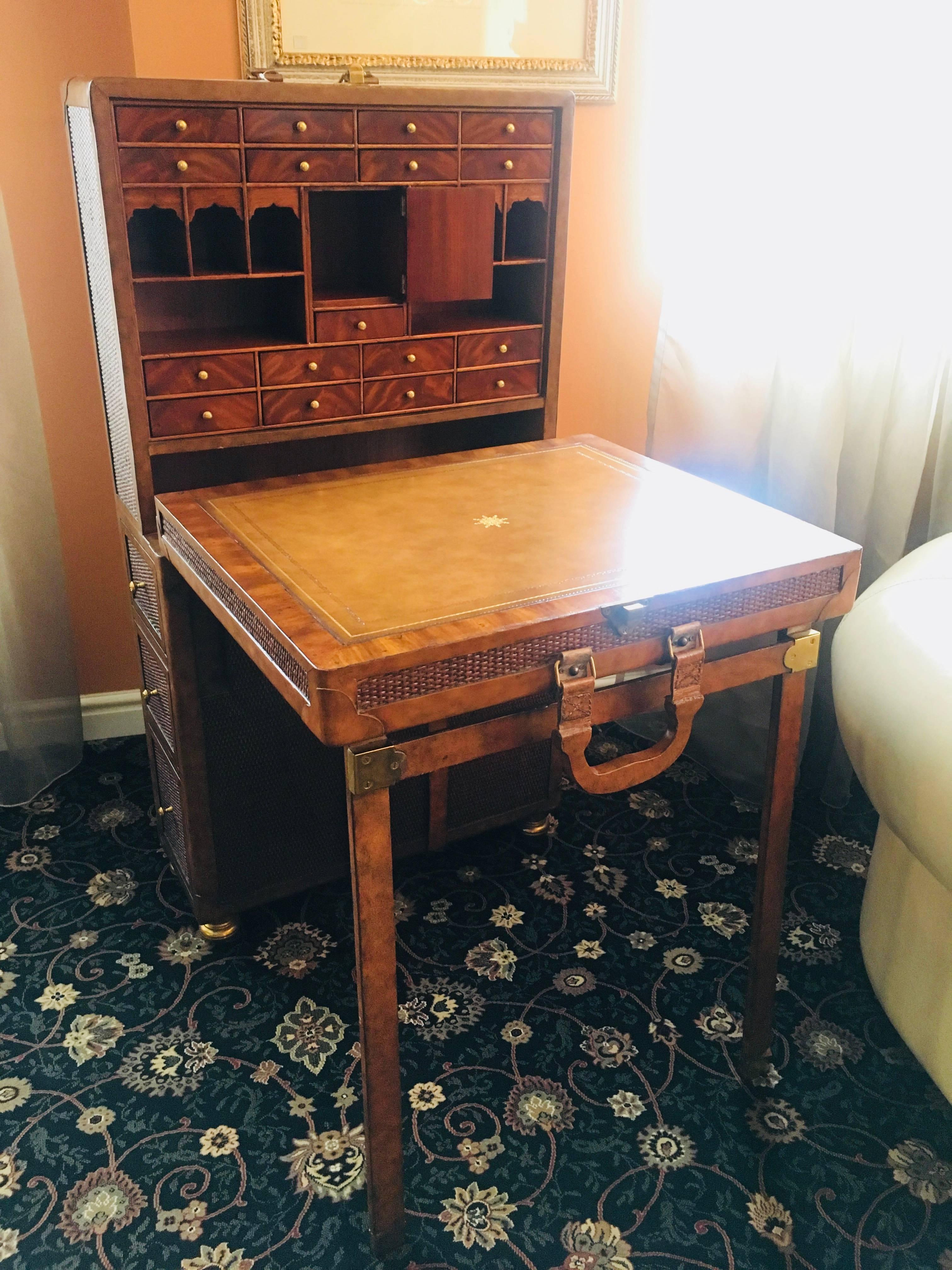 20th Century Exceptional Writing Desk by Provasi In Excellent Condition For Sale In Sofia, BG