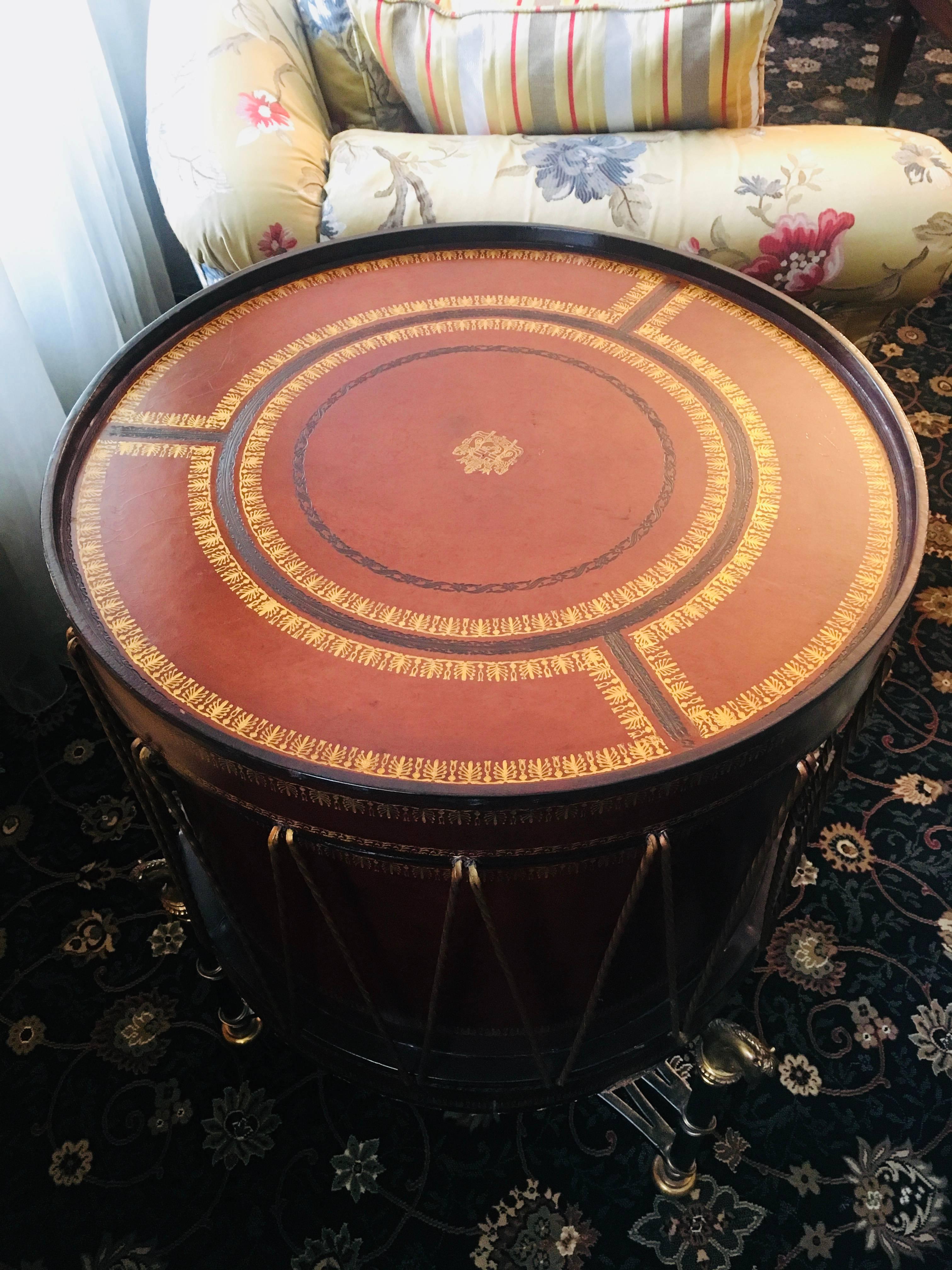 Italian 20th Century Exceptional Leather Side Table by Provasi For Sale