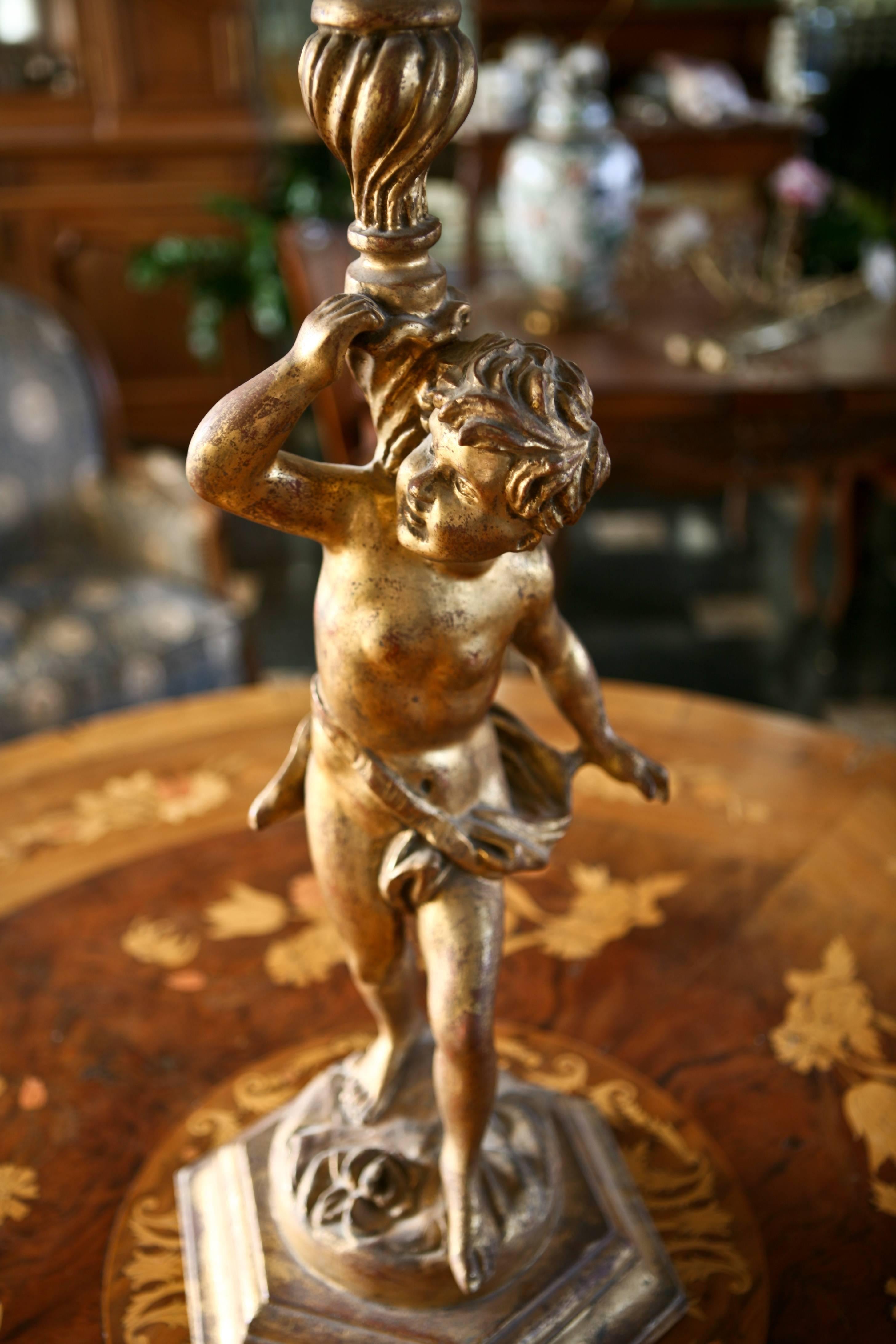 Louis XV Base en bois doré sculpté du 19ème siècle pour lampe en vente