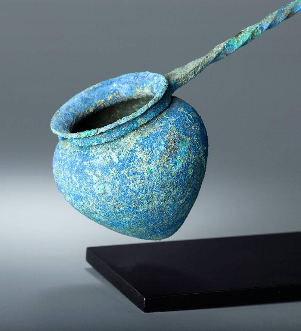 Ancient Etruscan Bronze Kyathos Ladle  In Excellent Condition For Sale In Lugano, CH