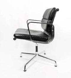 Charles Eames for Vitra EA208 Soft Pad Chair