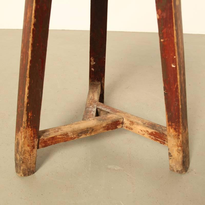Pair of Antique Chinese Workers Stools In Distressed Condition For Sale In Amsterdam, NL