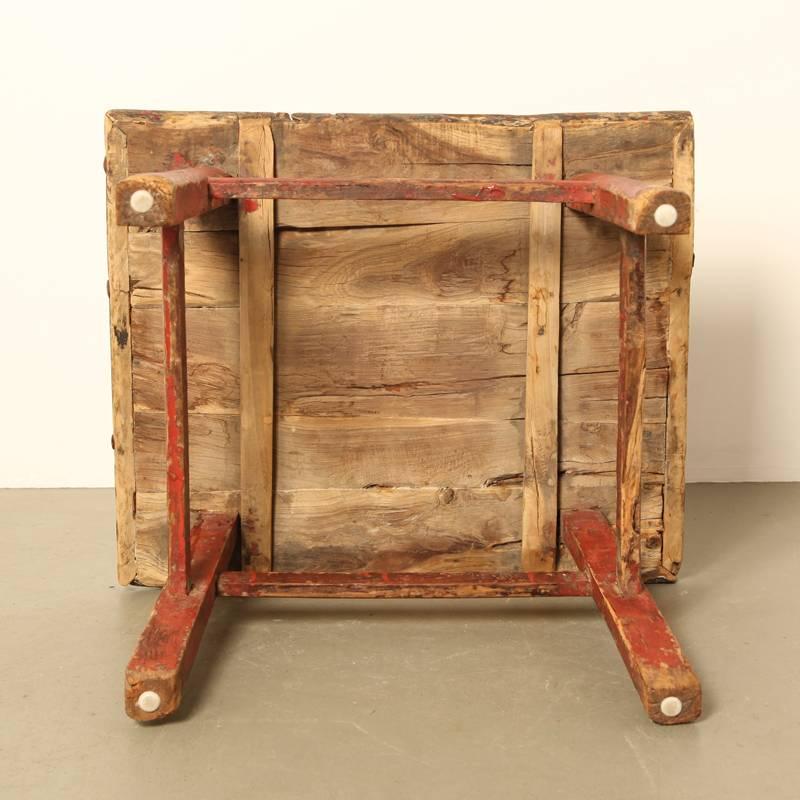 Antique 19th Century Chinese Workers Table or Stool In Distressed Condition For Sale In Amsterdam, NL