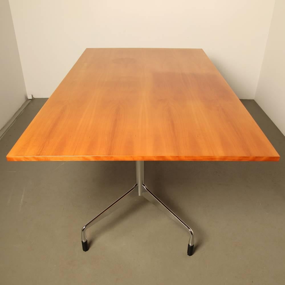 Eames Raised Segmented Table, Conference Table by Charles Eames for Vitra In Excellent Condition In Amsterdam, NL