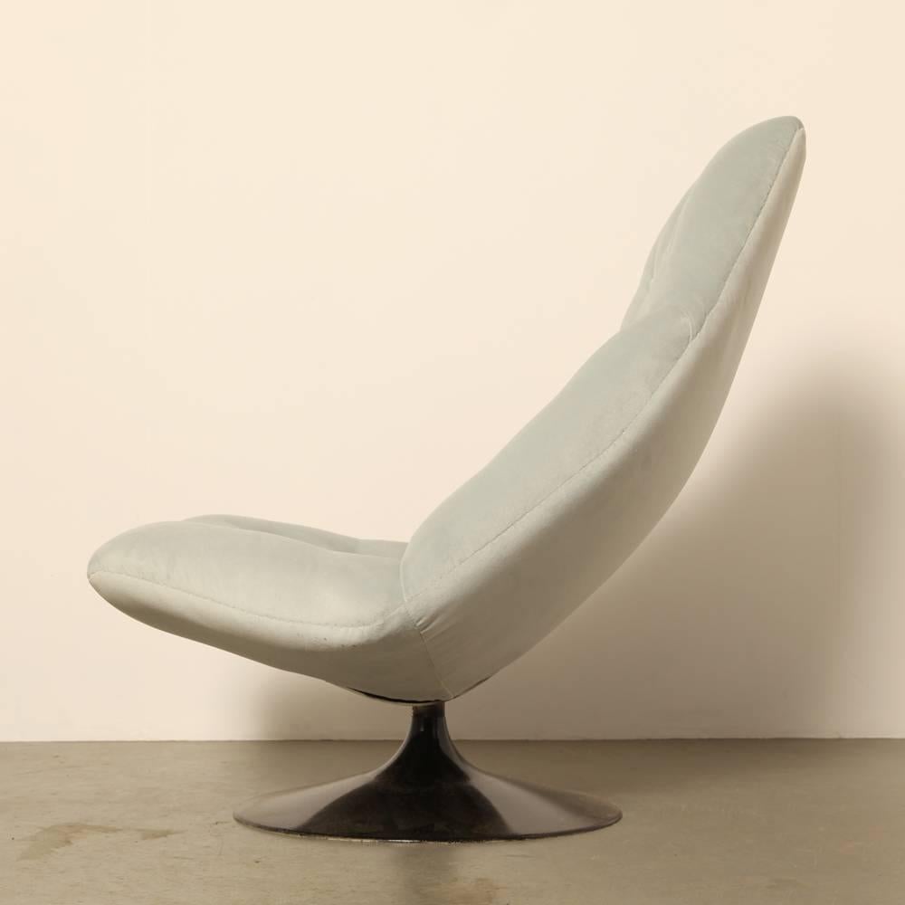 Mid-Century Modern Artifort F510 Lounge Chair Geoffrey Harcourt