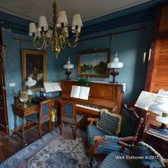 Five-Piece Victorian Eastlake Parlour Set