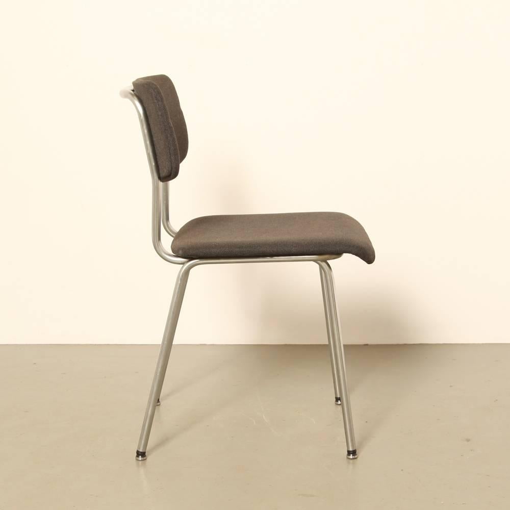 Name: 1231
Designer: A. R. Cordemeyer
Manufacturer: Gispen, the Netherlands
Design year: 1960

A universal four-legged chair without armrests. The frame of the chair is chromed and continues around the back to form a handy handgrip. The seat and