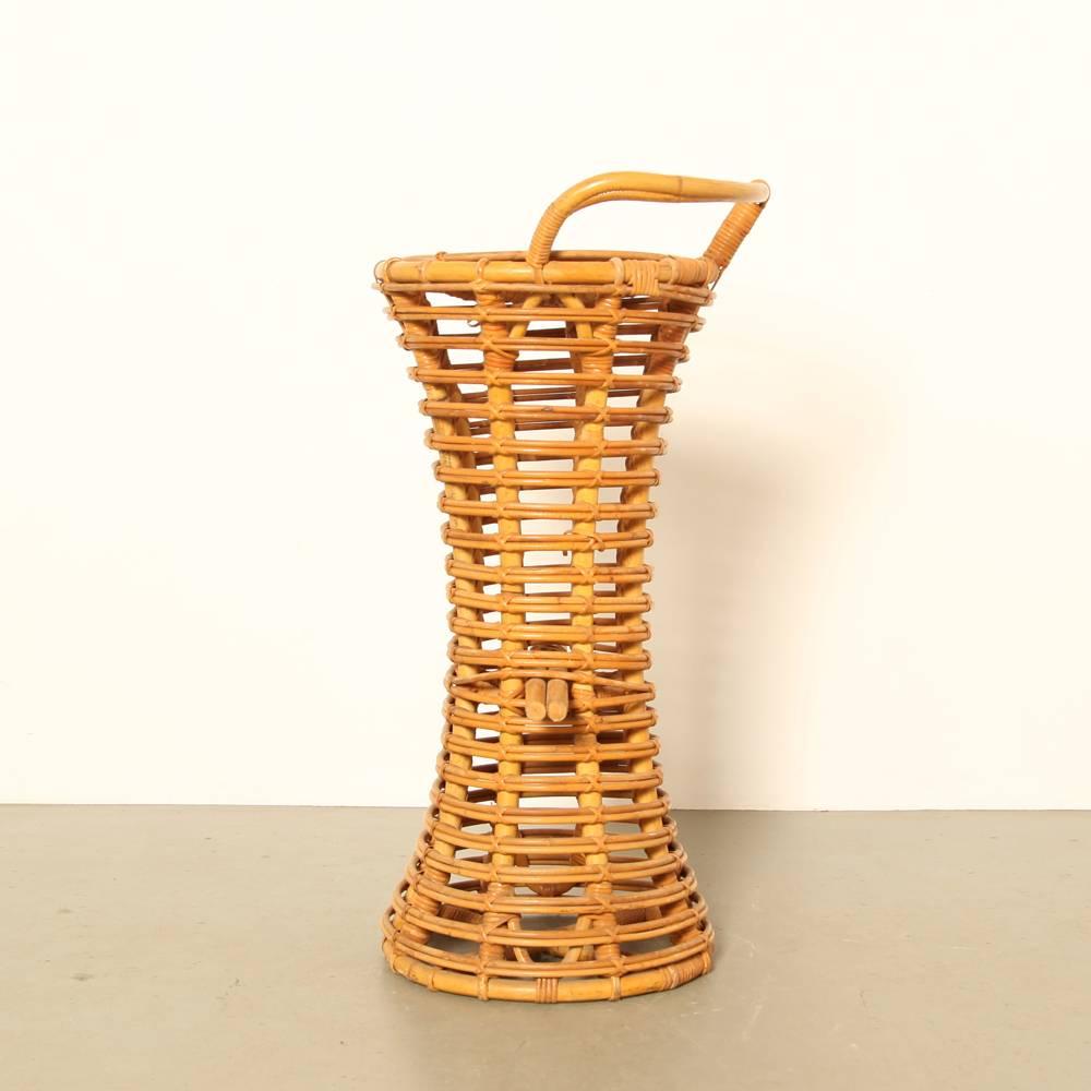Rattan and Bamboe Bar Stool In Good Condition In Amsterdam, NL