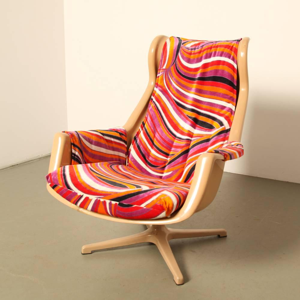 Galaxy Lounge Chair by Alf Svensson and Yngvar Sandstrom for DUX For Sale 1