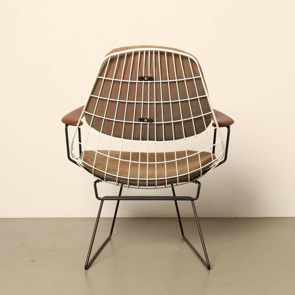Painted FM06 Wire Lounge Chair by Cees Braakman for Pastoe