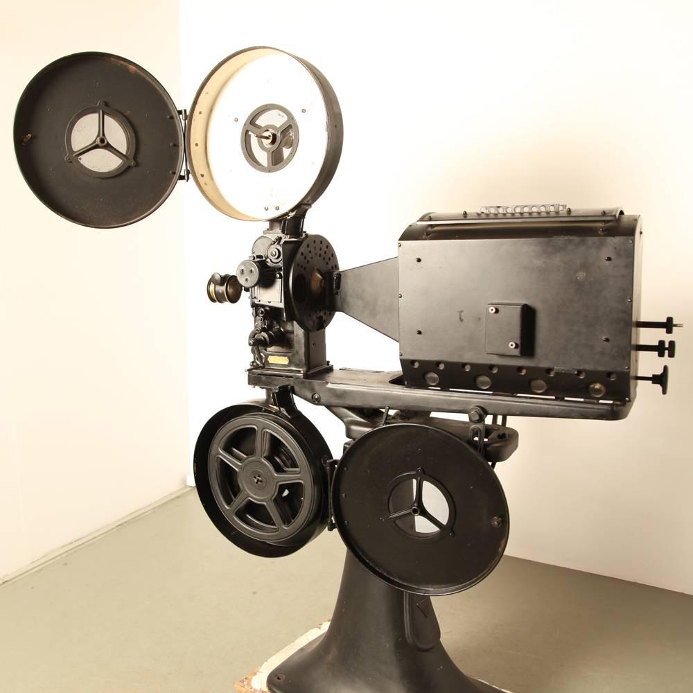 Early 20th Century Bauer M7 Carbon Arc Projector For Sale