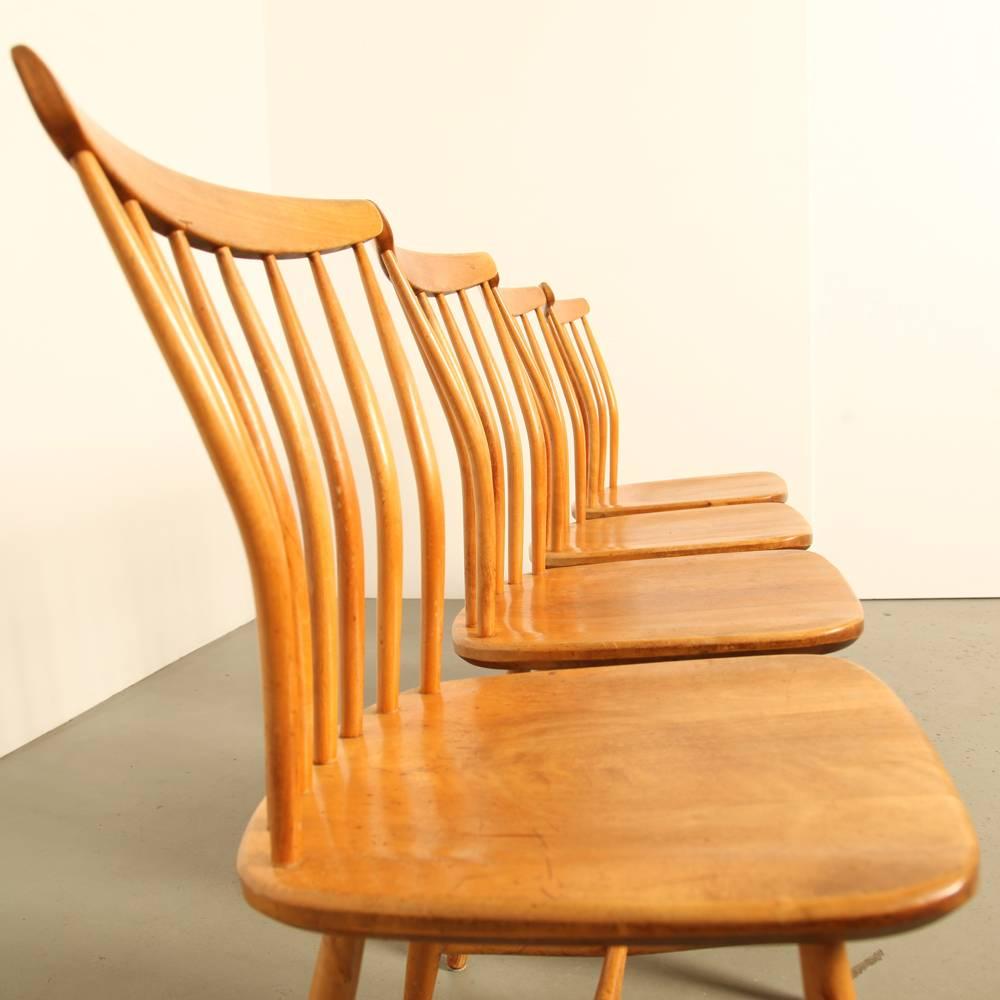 Name: Akerblom
Designer: Bengt Akerblom en Gunnar Eklöf
Manufacturer: Akerblom Stolen, Sweden
Design year: 1955

In good condition.

Birch wood.

This is a set of two (2) chairs.