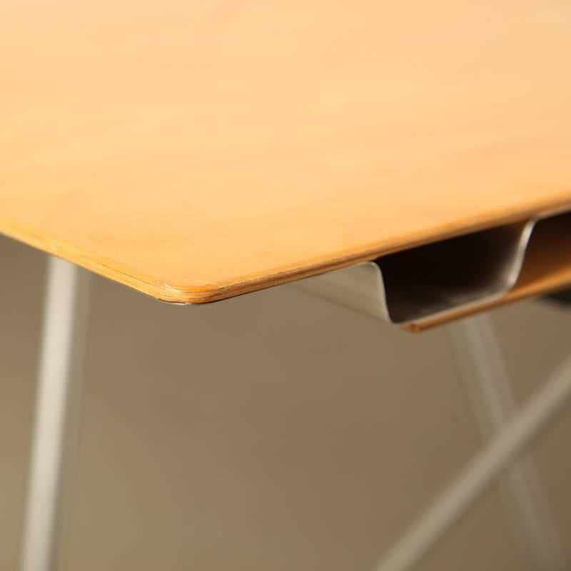 Unistandard Table from Atelier Alinea, Switzerland by Ueli Biesenkamp For Sale 1