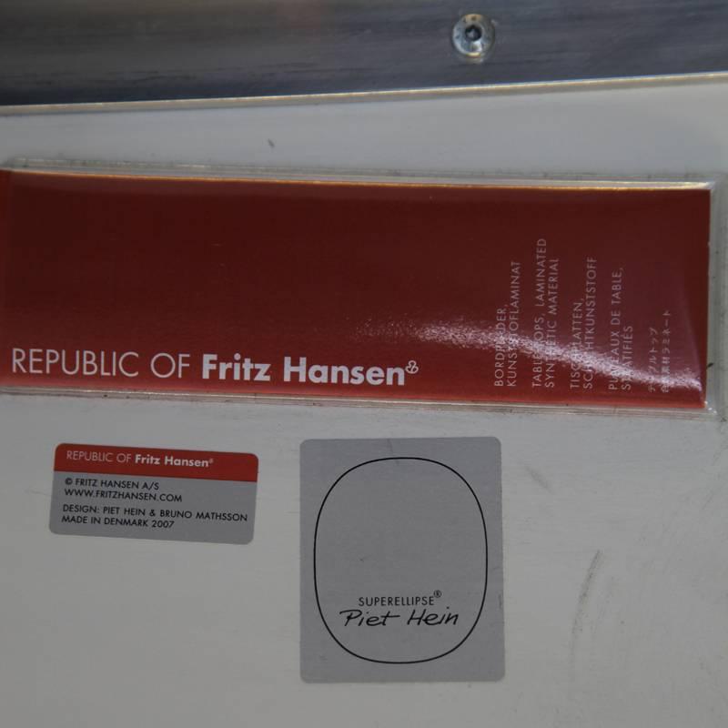 Fritz Hansen Superellipse Piet Hein In Good Condition For Sale In Amsterdam, NL