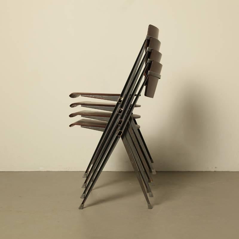 Steel Industrial Rietveld Pyramide Diningchair