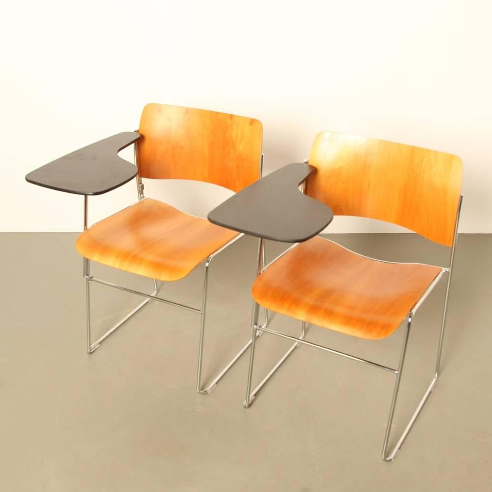 Removable Writing Desk for Howe 40/4 Chair by David Rowland 2
