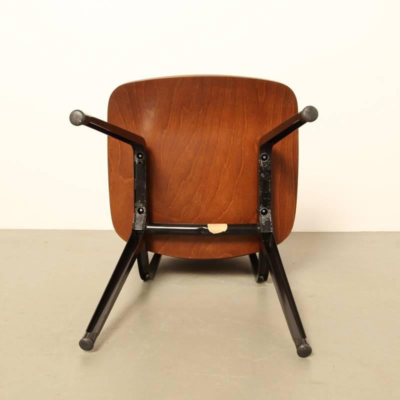 Mid-20th Century Revolt Chair by Friso Kramer for Ahrend Cirkel For Sale