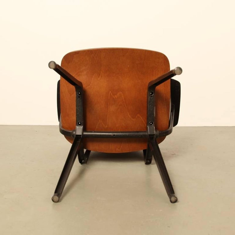 Mid-20th Century Revolt Chair by Friso Kramer for Ahrend Cirkel with Armrests For Sale