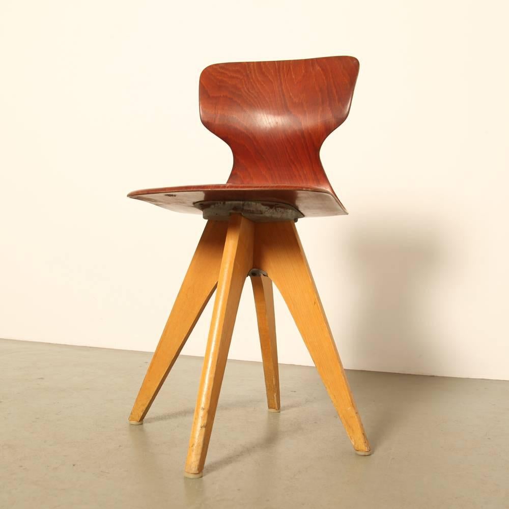 Pair of School chair ‘Schulmöbel’ by Adam Stegner made by Pagholz Flötotto For Sale 3