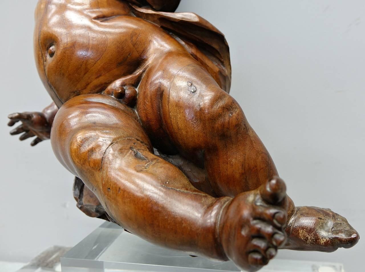 17th Century Old Carved Walnut Two Putti by Andrea Brustolon For Sale 3
