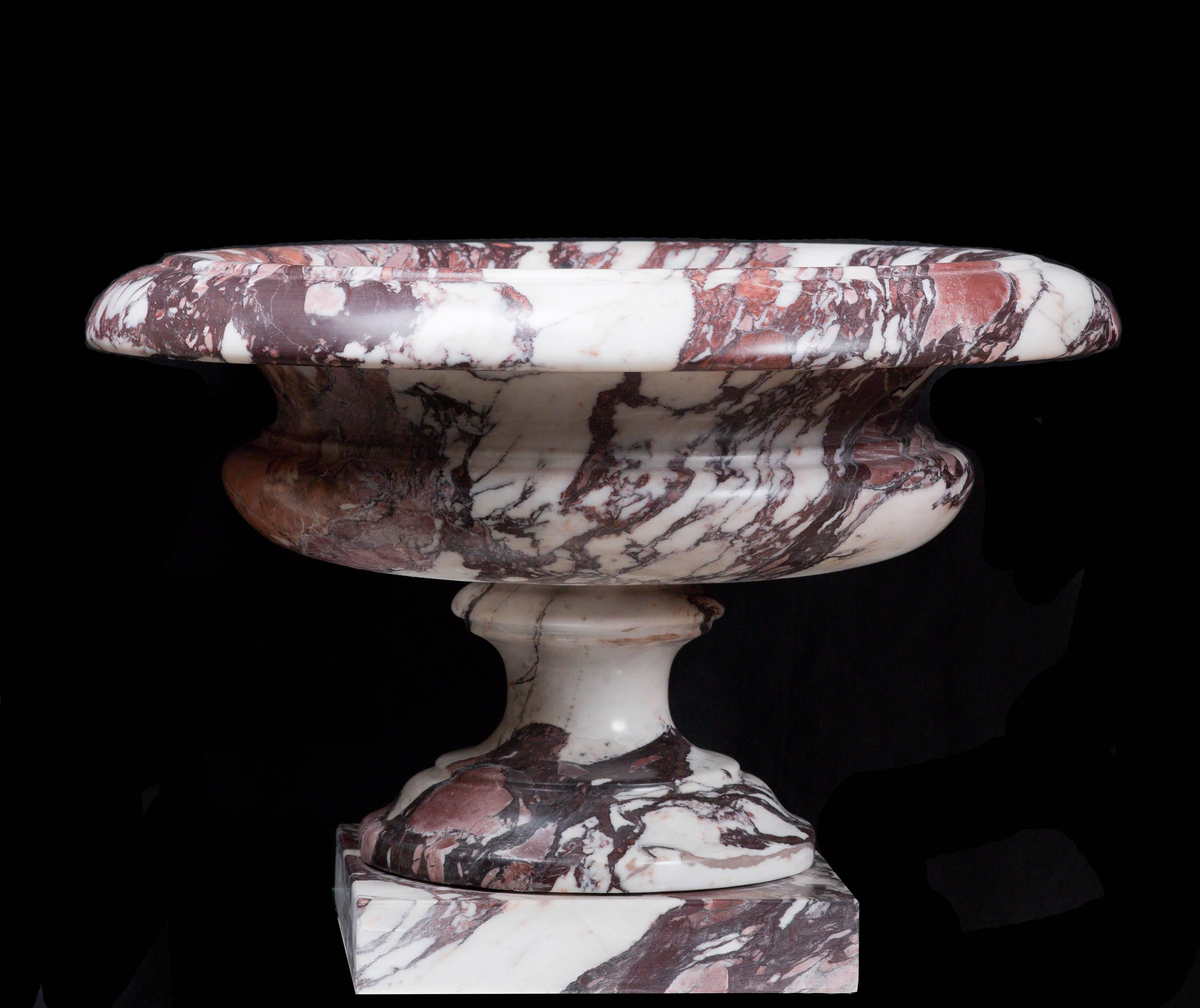 Italian group of three Breccia Marble Vase In Excellent Condition For Sale In Roma, IT