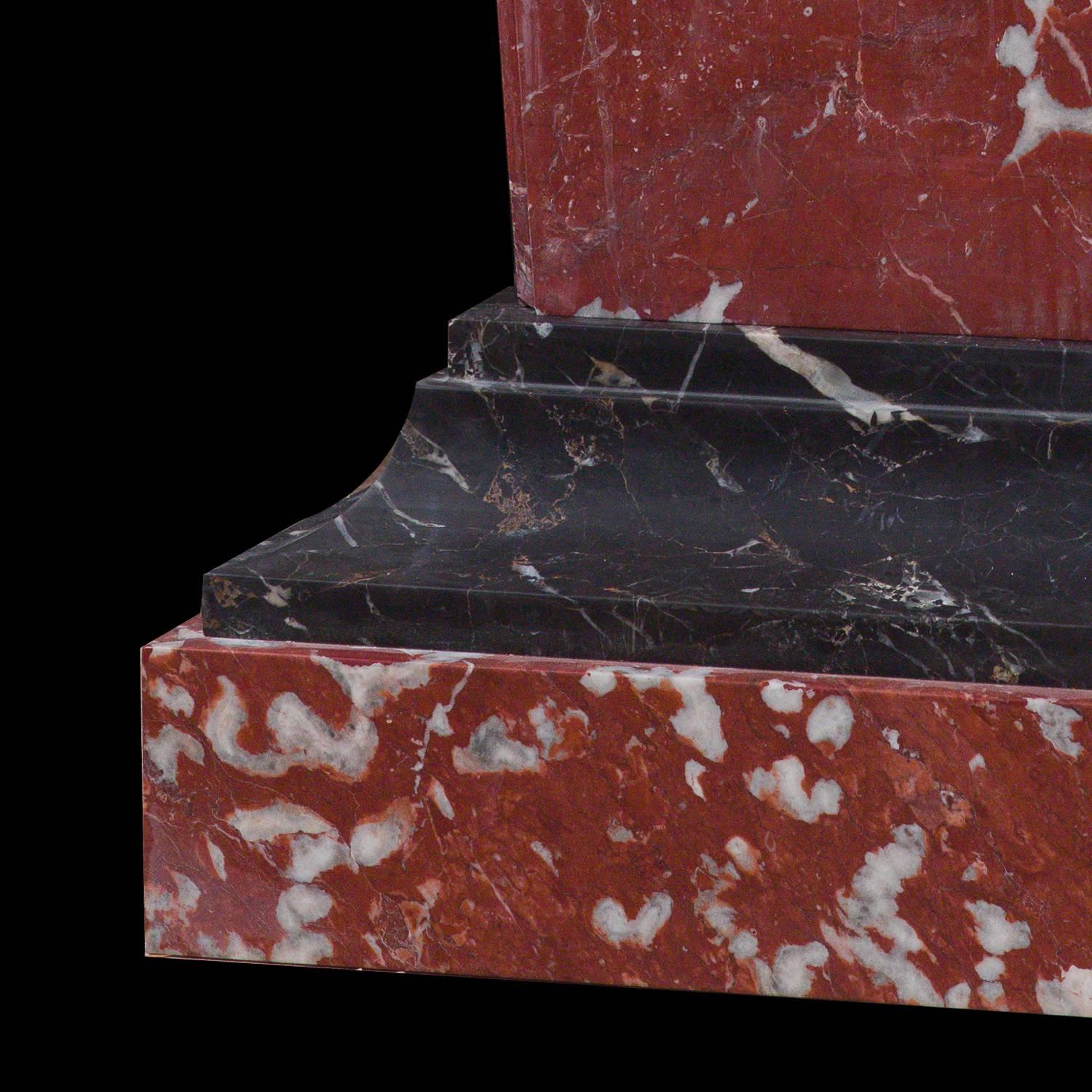 Italian Marble Pedestal Neoclassical Style In Excellent Condition In Roma, IT