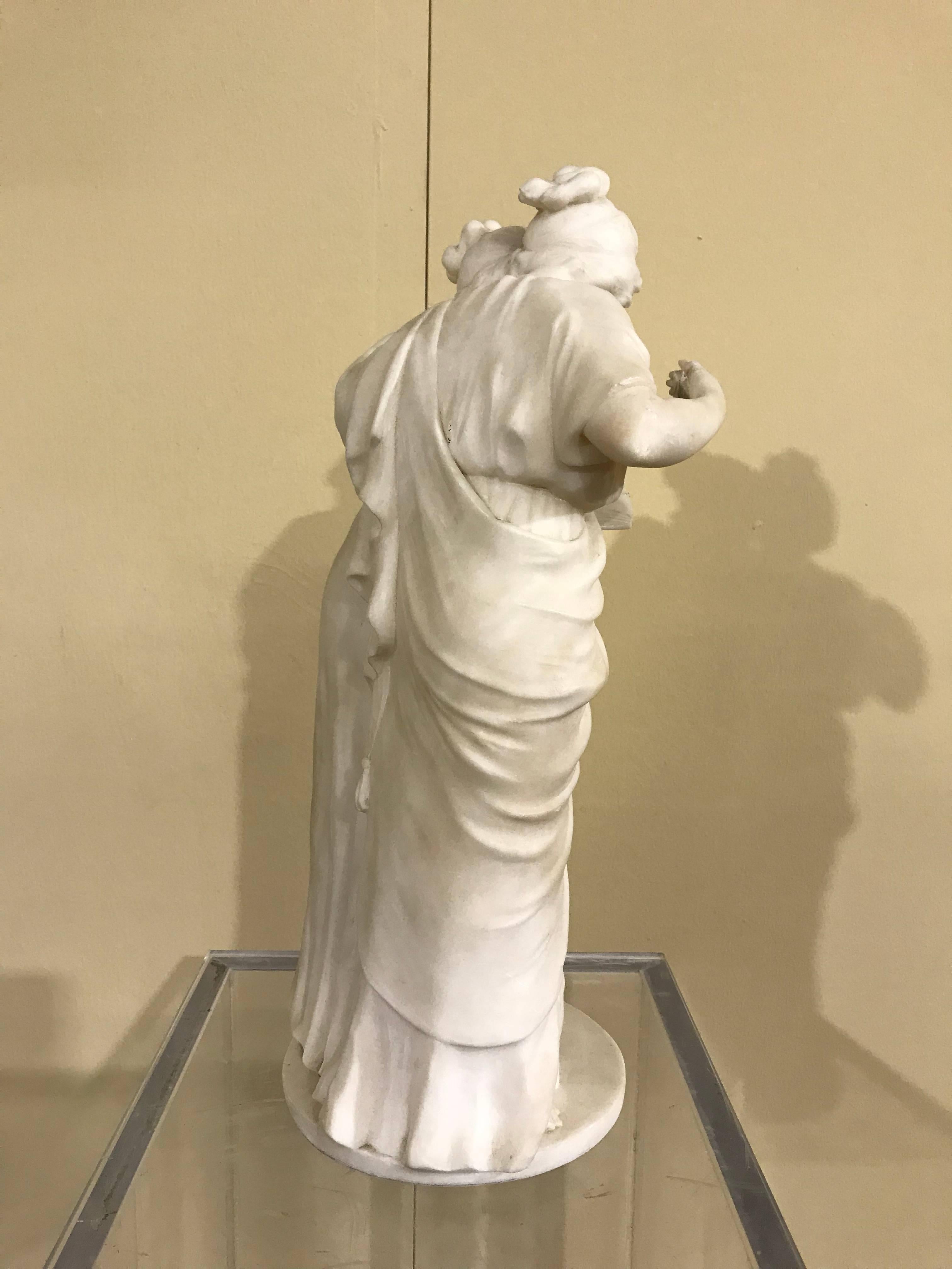 19th Century Italian Neoclassical Maidens Sculpture Group in White Alabaster In Good Condition In Roma, IT
