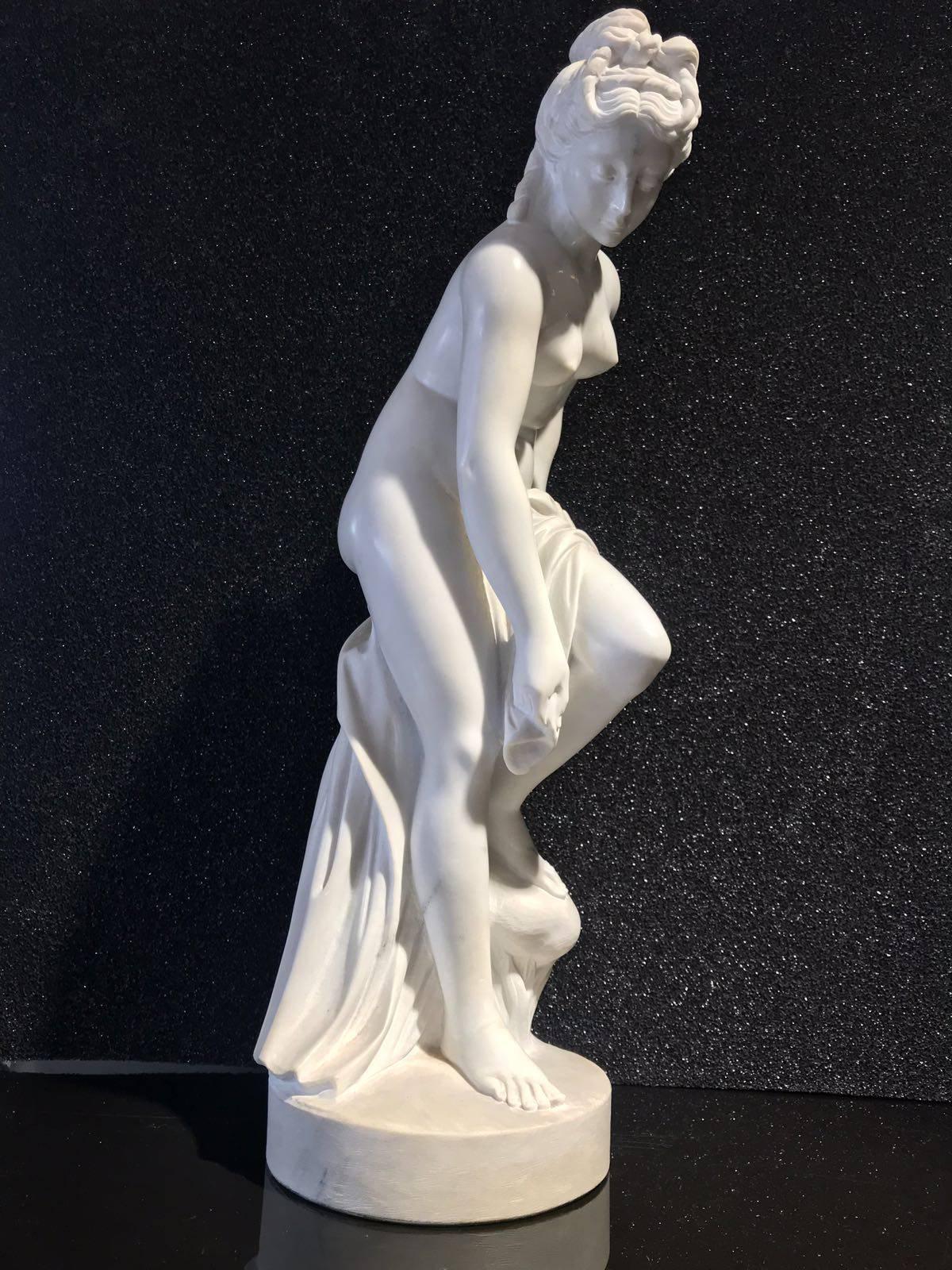 20th Century Italia Marble Statue of Venus at Bath by Giuseppe  Giannoni For Sale 2