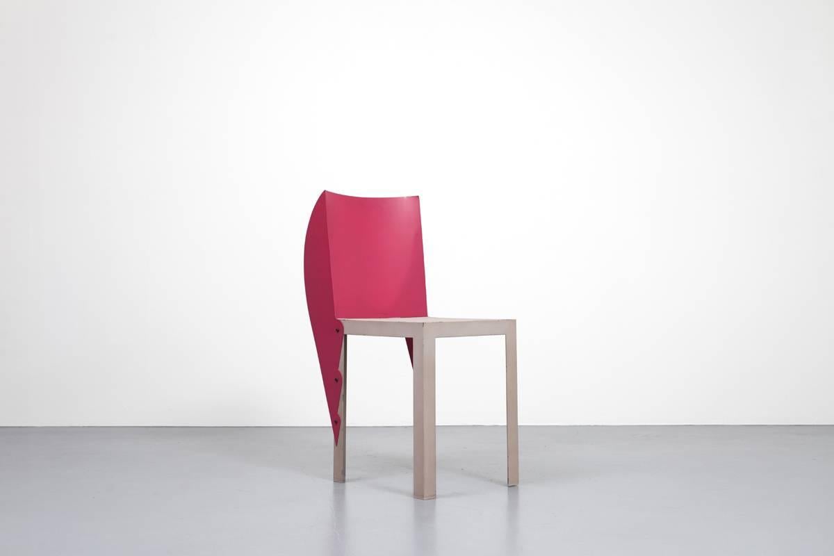 Miss Milch is probably the most “Mendinesque” of Philippe Starck chairs. Comprising two distinct parts through material and colour, it strongly resembles the Redesign series by Alessandro Mendini at the end of the 1970s when design classics were