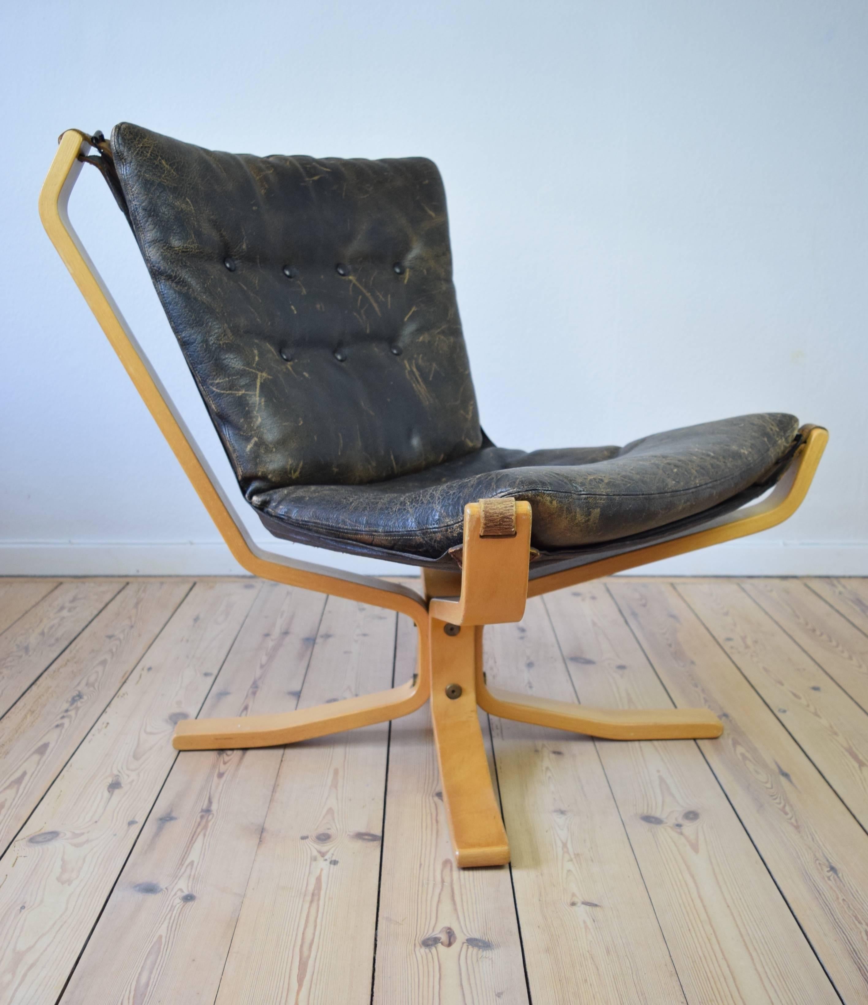 Mid-Century Modern Falcon Chair with Buffalo Leather by Sigurd Ressell