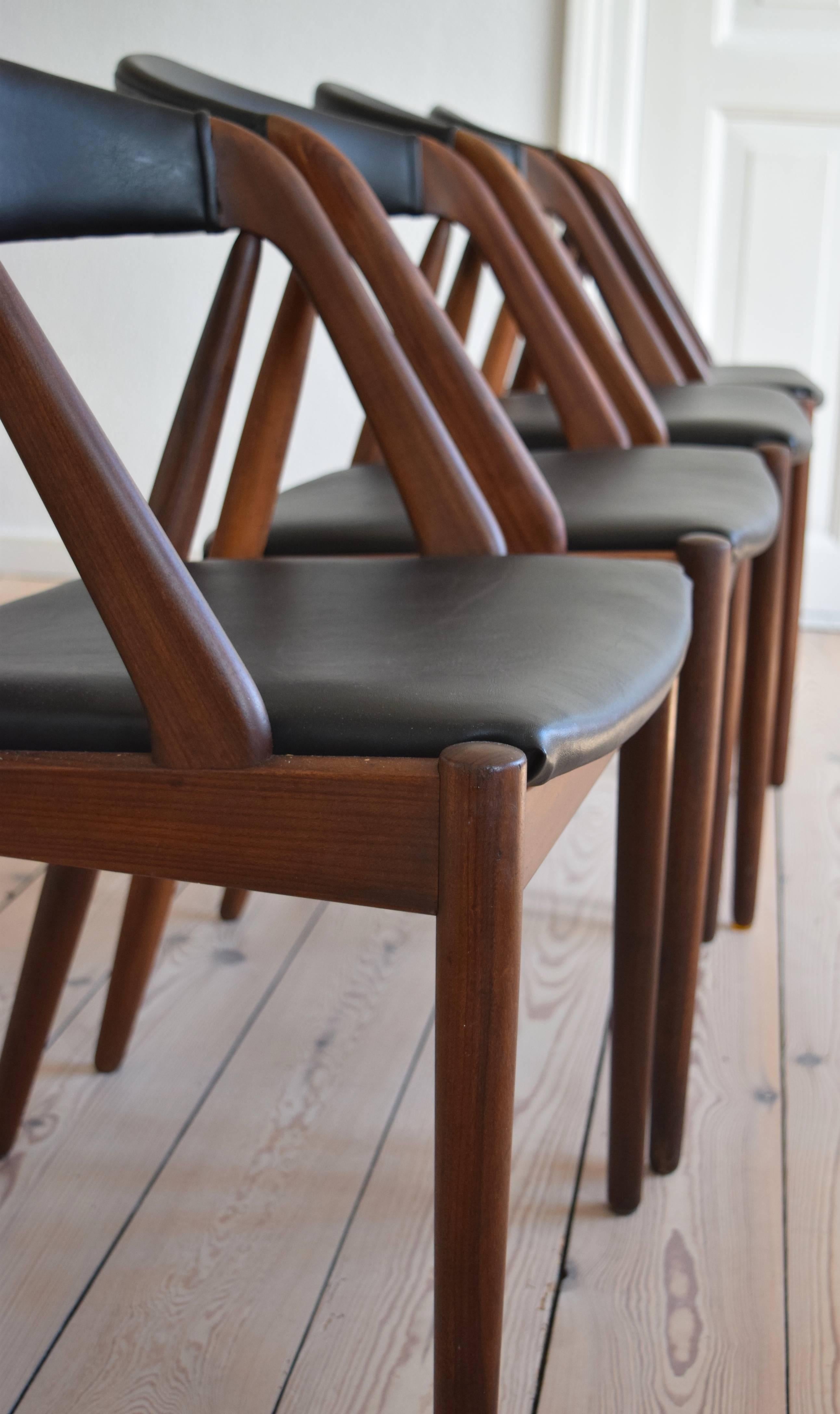 Mid-Century Modern Kai Kristiansen Model 31 Dining Chairs For Sale