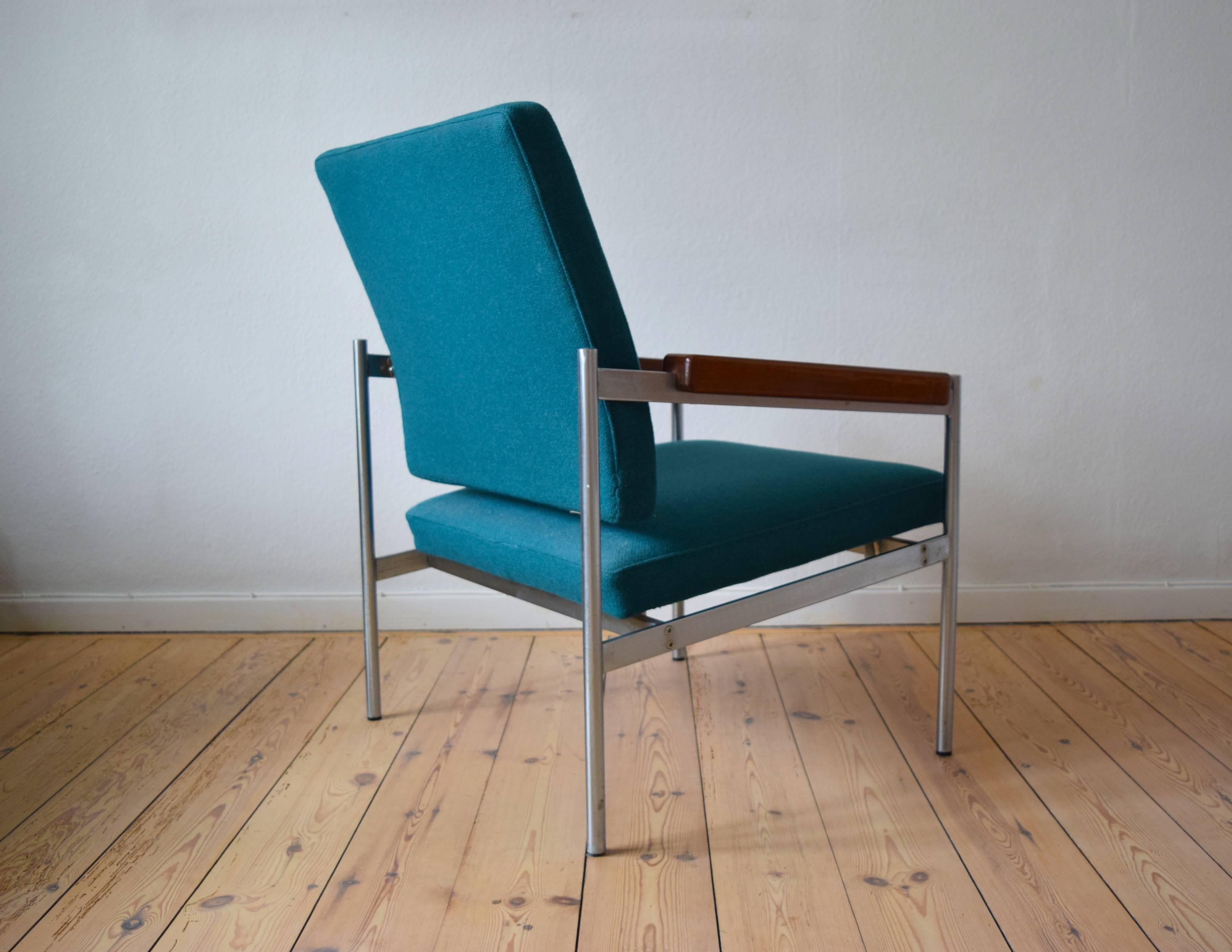 Rare chrome and teak lounge chair deigned by Kay Bæch Hansen for Fritz Hansen and manufactured in Denmark in 1976. Built with the quality one would expect from Fritz Hansen, this piece was built to last. Chair cushions sit on a chrome frame with