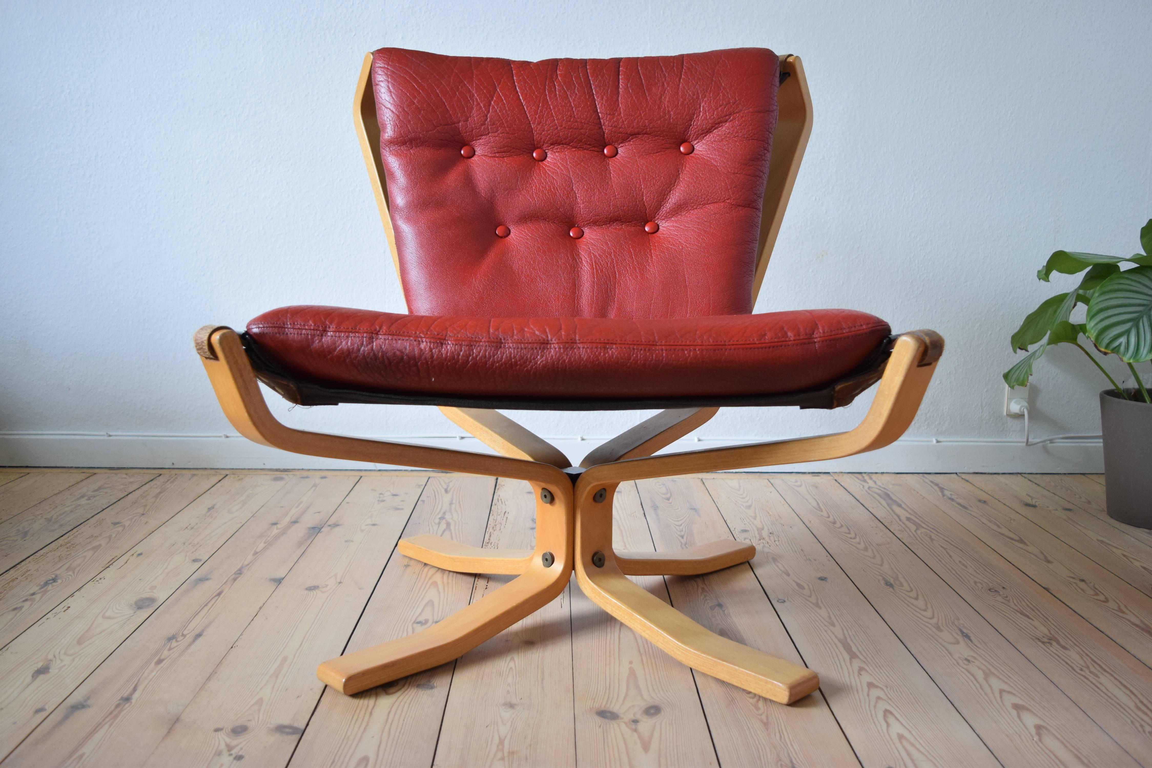 Mid-Century Falcon Chair with Buffalo Leather by Sigurd Ressell 2