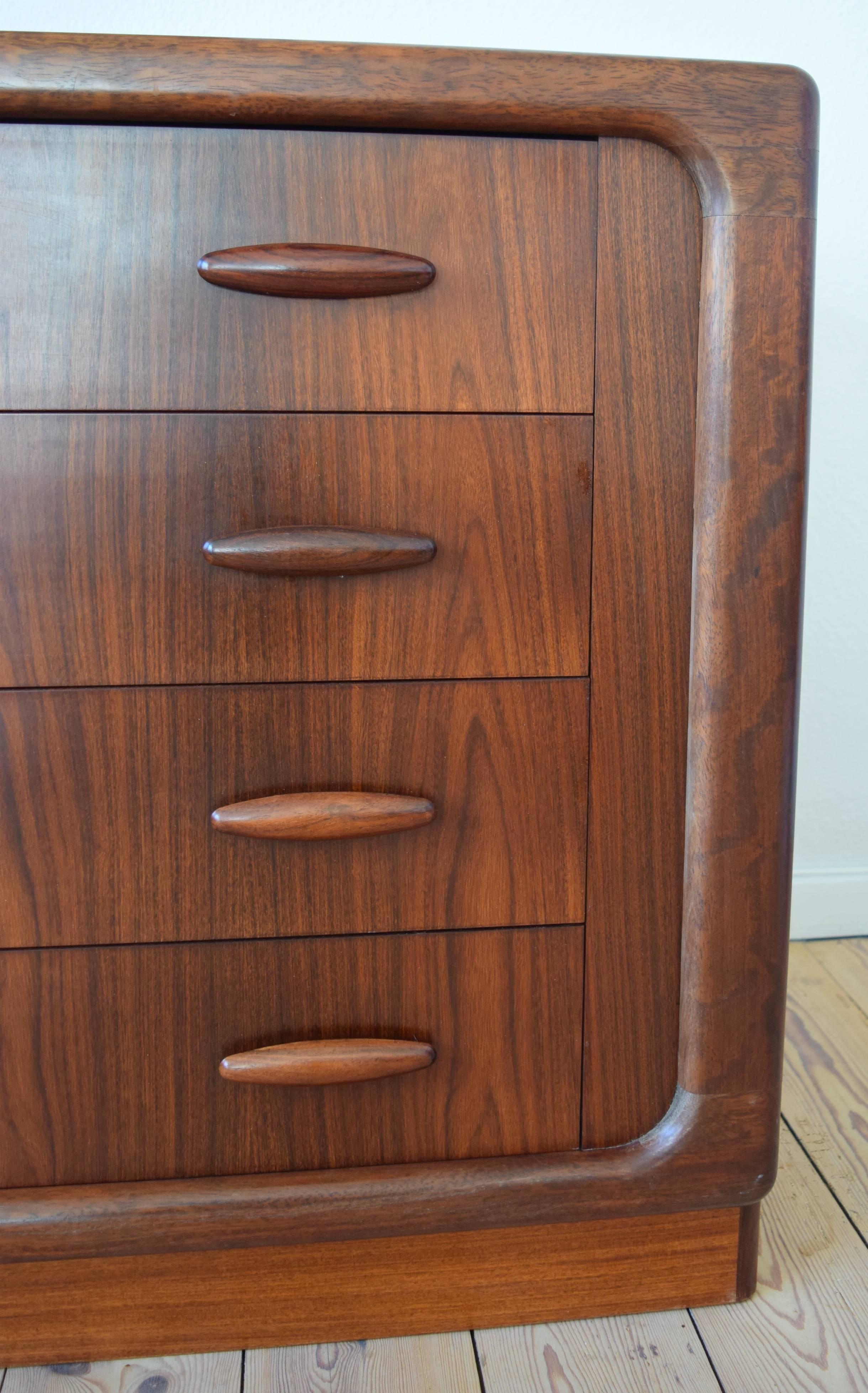 Mid-Century Modern Rosewood Chest of Drawers by Dyrland For Sale