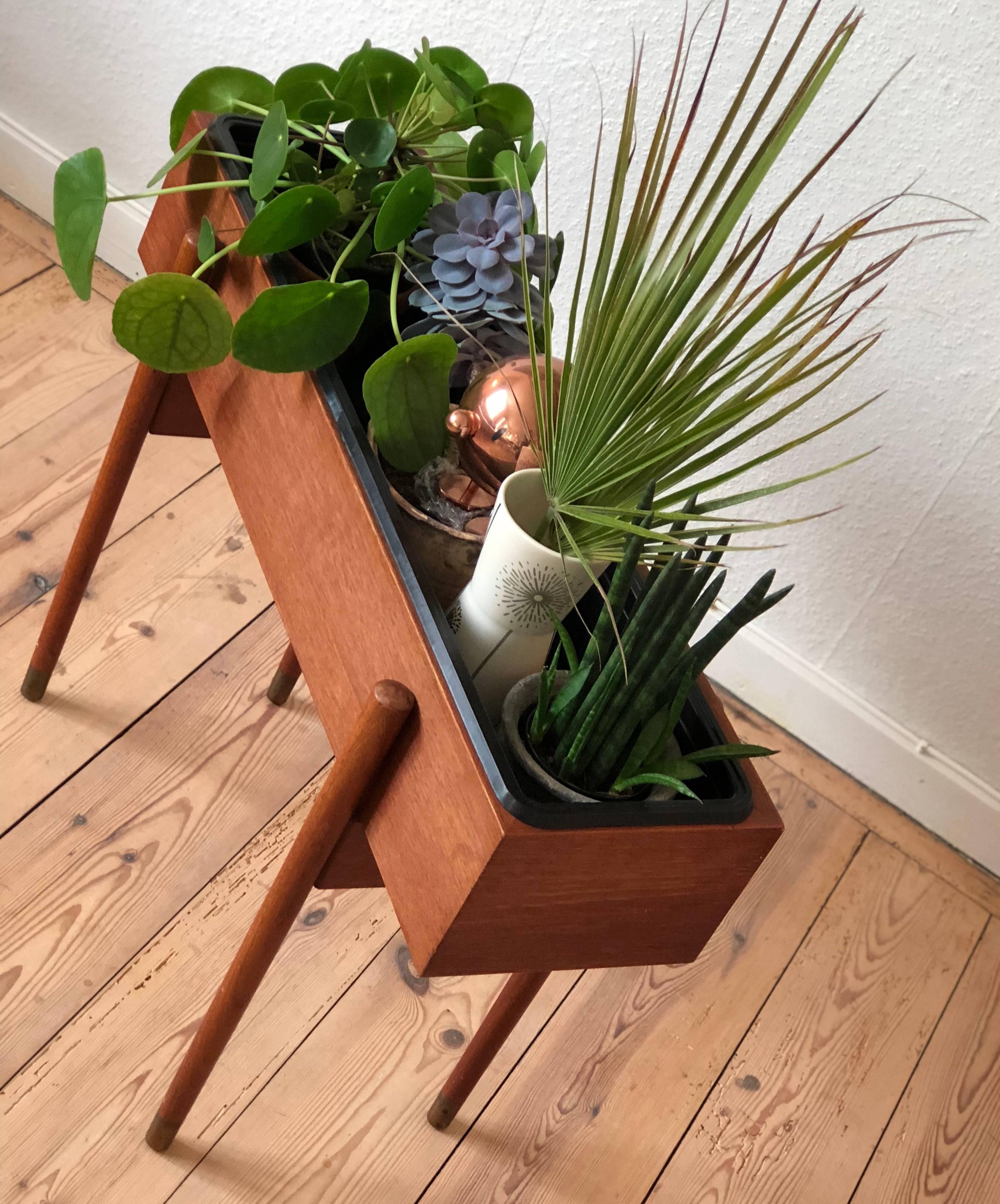 Midcentury Danish Teak Planter 2