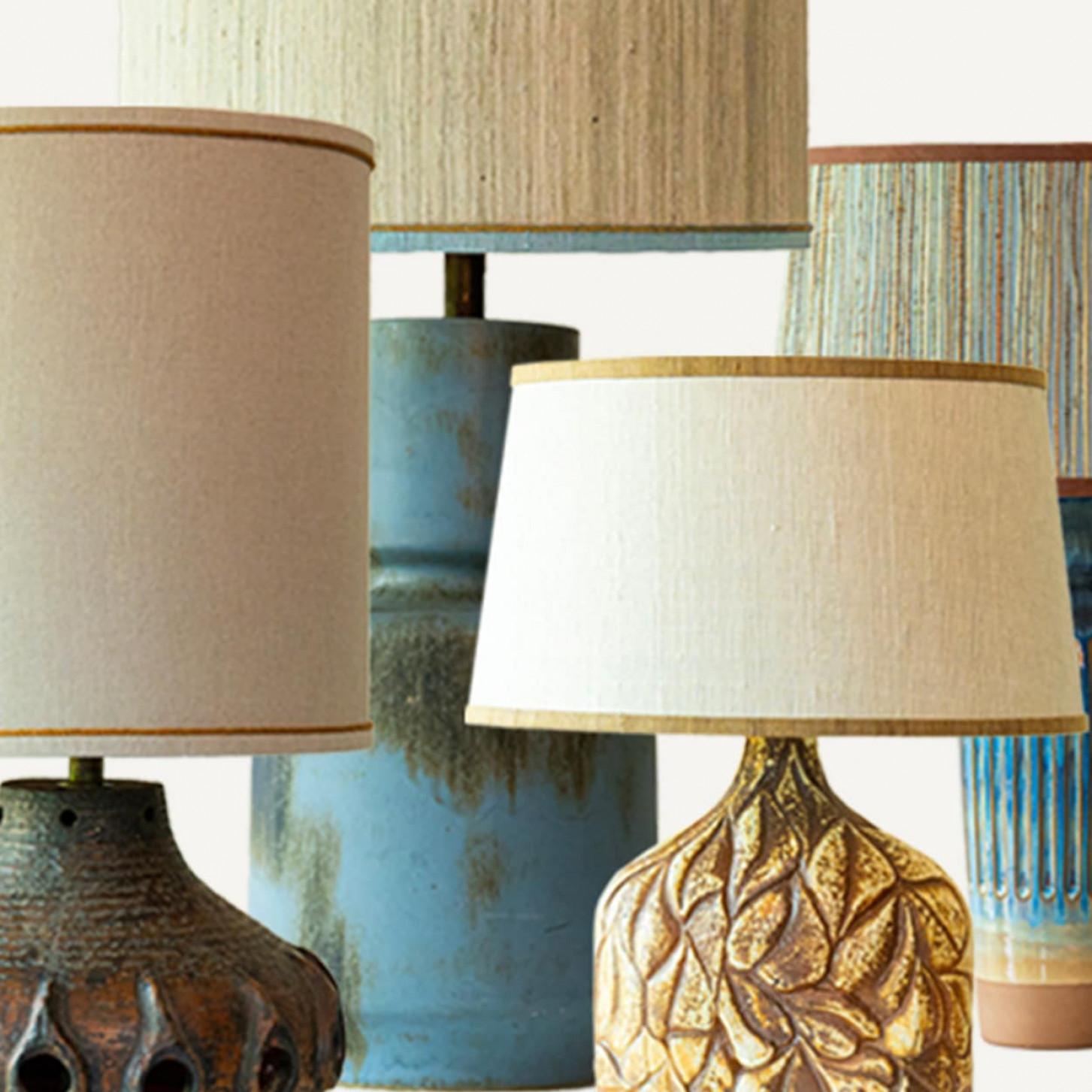 Mid-Century Modern 1 des 4 lampes de table en céramique bleue et brune, abat-jour sur mesure de R. Houben en vente