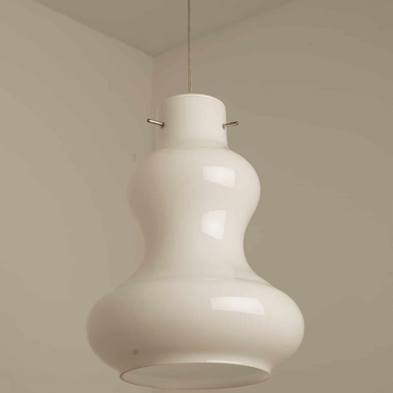 Italiano 1 delle 5 luci a sospensione in vetro di Murano di Massimo Vignelli per Venini, 1960 in vendita