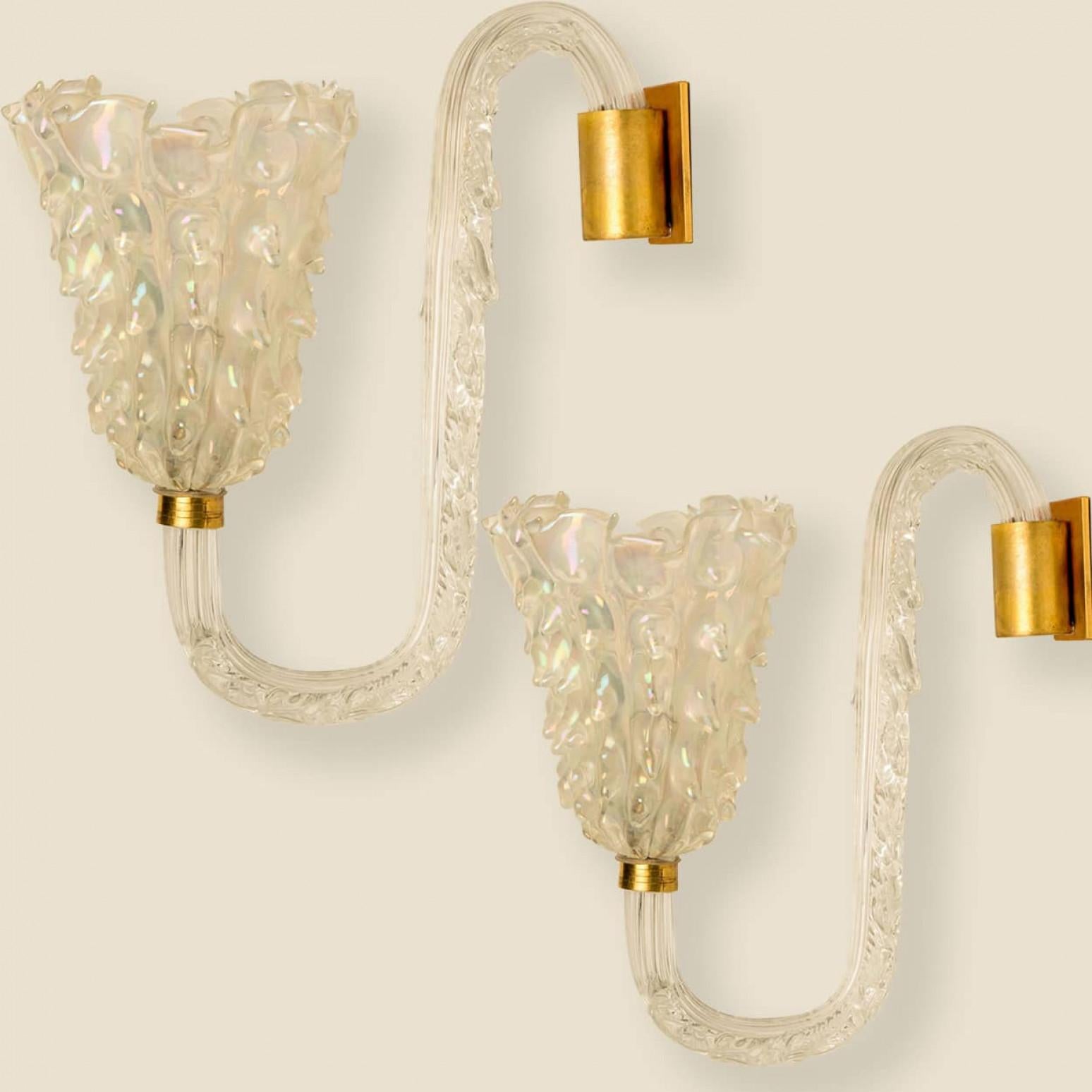 1 de los 6 Apliques de pared con pantallas de cristal, Seguso, Italia 1960 mediados del siglo XX en venta