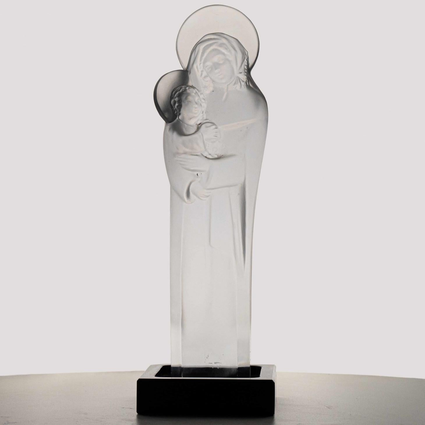 Cristallo Lalique firmato Virgin & Child, Francia, 1947 in vendita