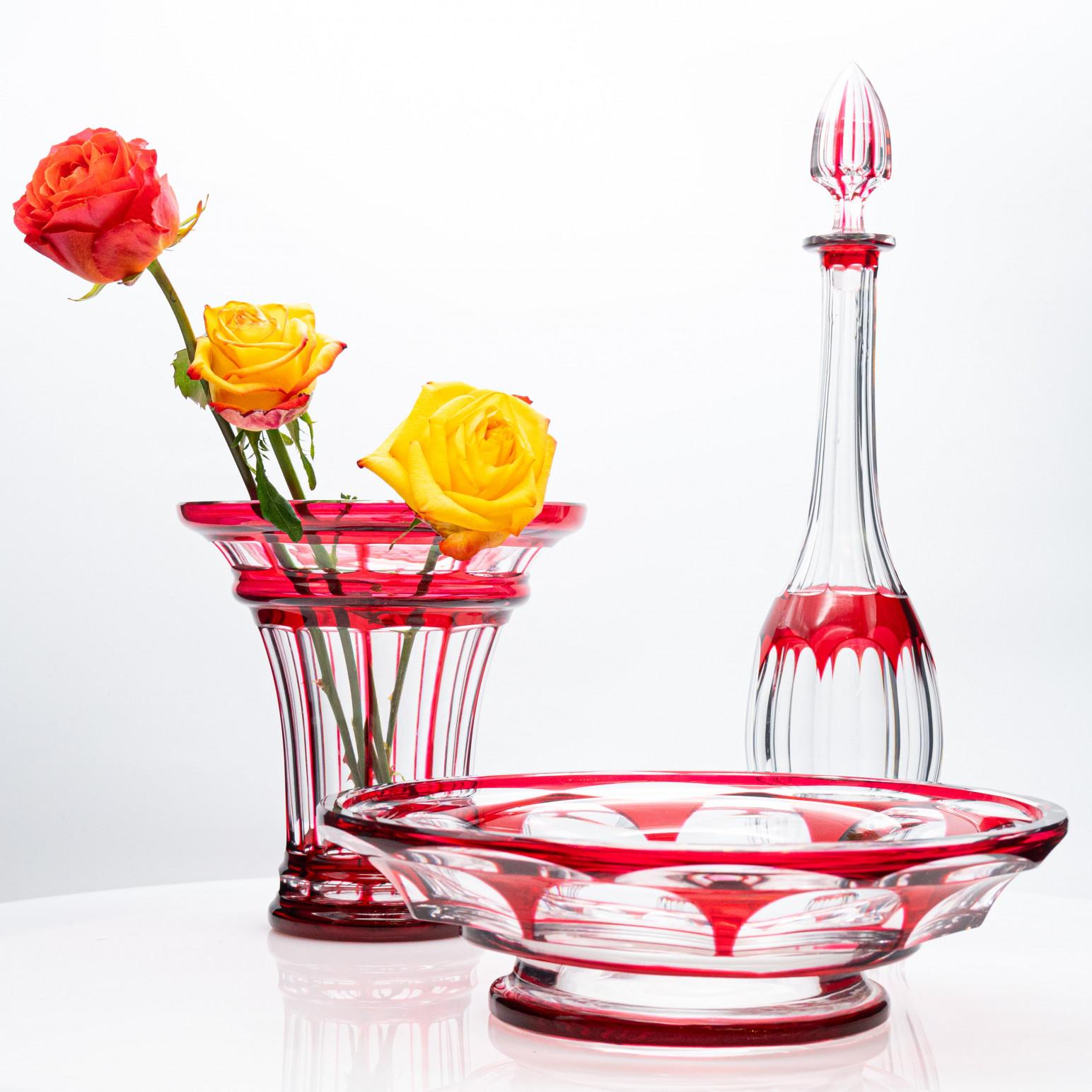 Set di 3 oggetti Baccarat e Saint Louis, cristallo rosso, Francia, 1930 In condizioni buone in vendita a Rijssen, NL