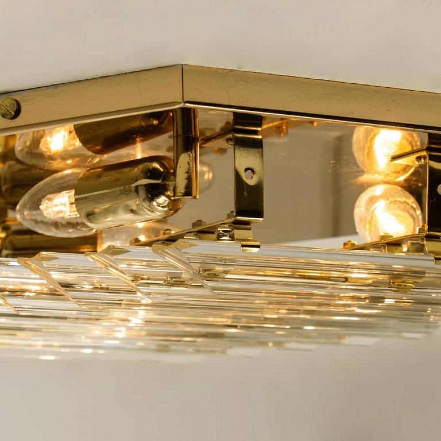 italien 1 des 6 grandes appliques en verre de style Venini avec des cristaux tripodes, 1969 en vente