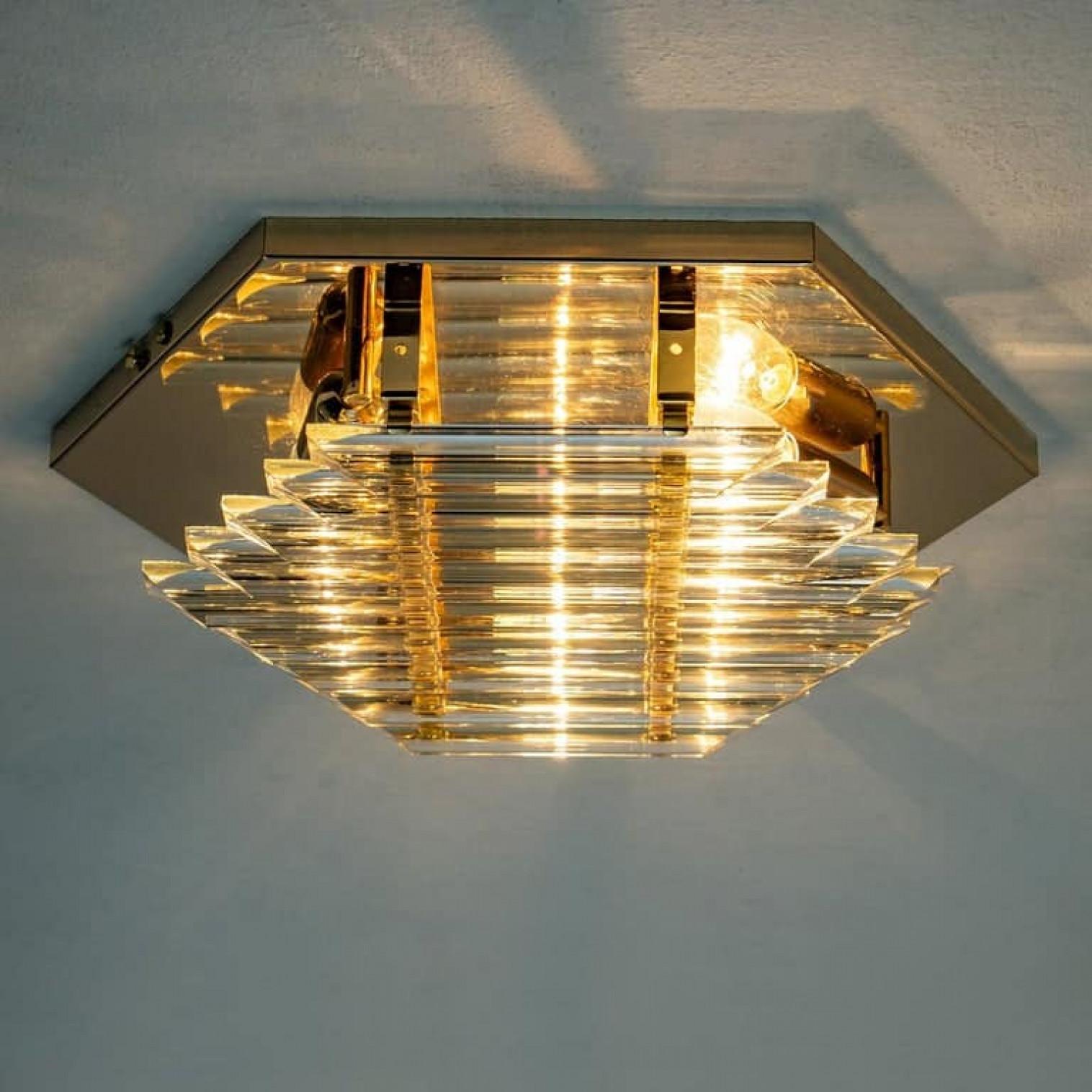 1 des 6 grandes appliques en verre de style Venini avec des cristaux tripodes, 1969 en vente 6