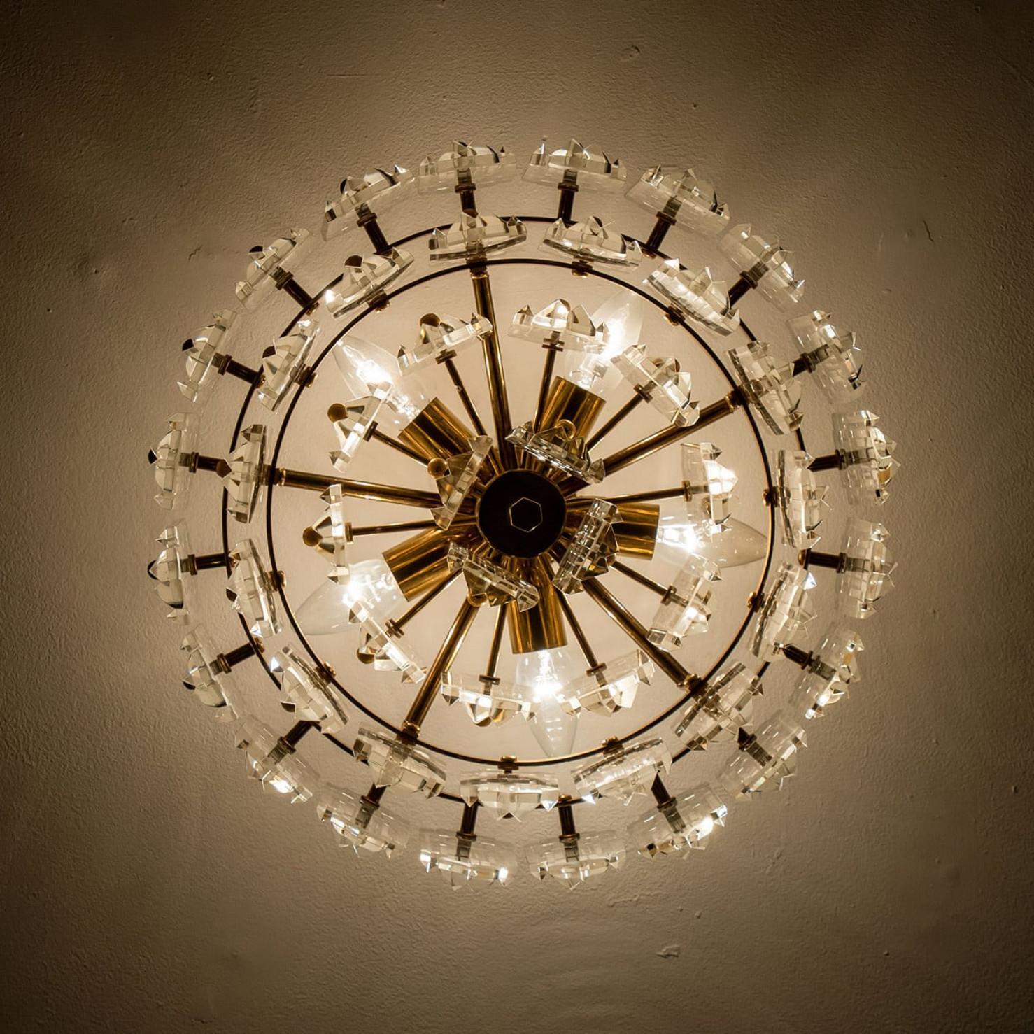Lampadario verticale in vetro di J.T. Kalmar, anni '60 in vendita 2