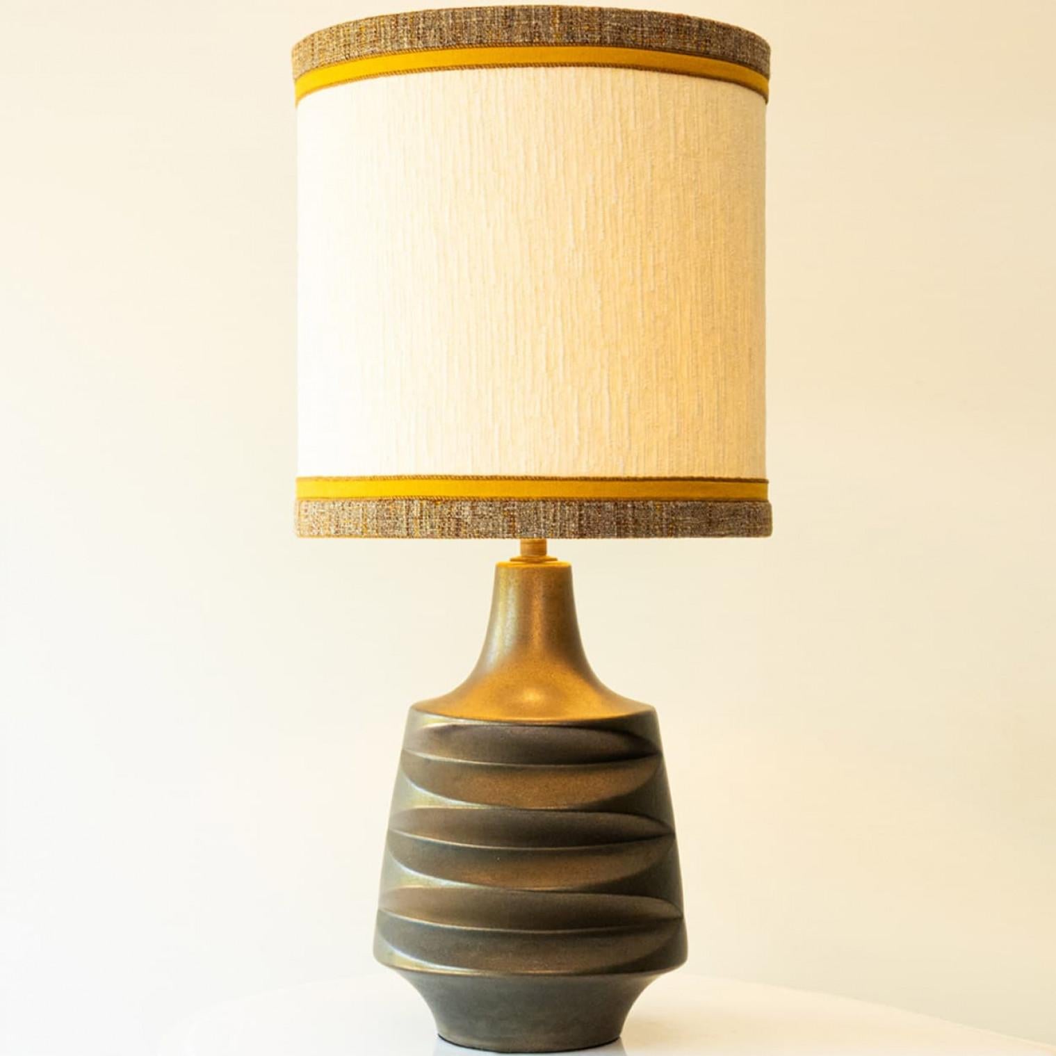XL Brown Ceramic Floor Table Lamp, New Lampshade by R. Houben, 1970 In Good Condition For Sale In Rijssen, NL