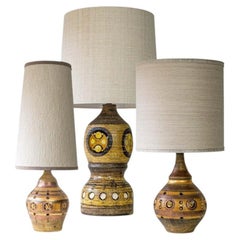 Ensemble de 3 lampes en céramique Georges Pelletier, abat-jour en soie sur mesure par R. Houben