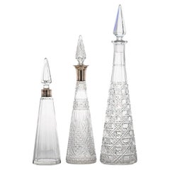 Satz von 3 Karaffen aus strukturiertem, klarem Kristallglas von Baccarat, Frankreich